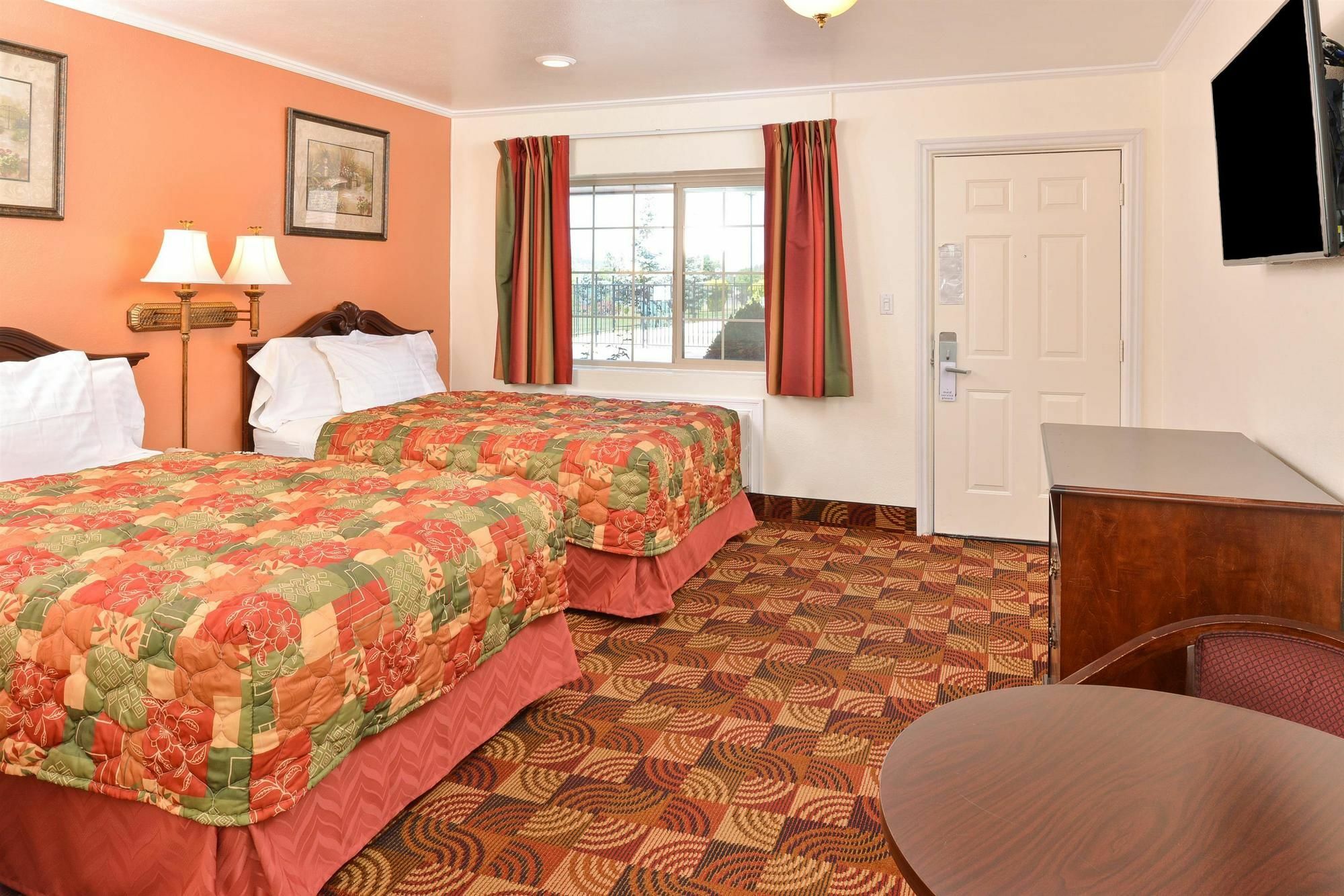 Americas Best Value Inn & Suites Klamath Falls Ngoại thất bức ảnh